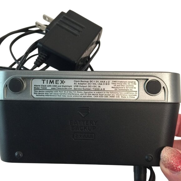 Timex T1200 Dual Alarm Clock w/USB Charging Nightlight Backup Battery Tested - Picture 6 of 8
